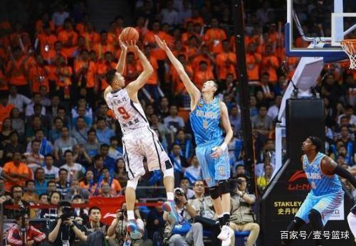 完善教练团 完善教练团