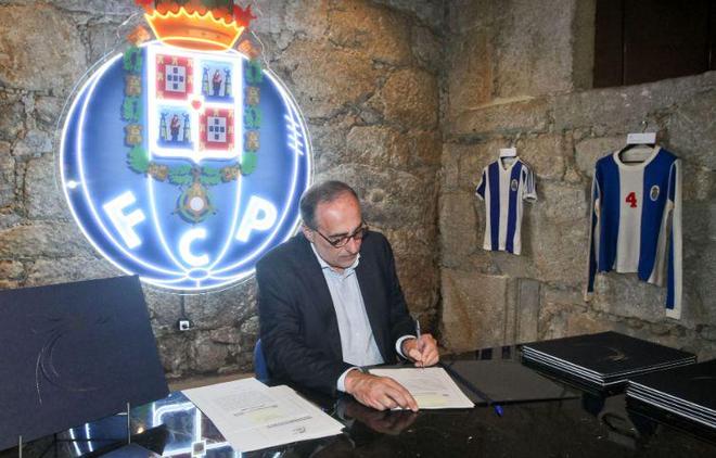 德佩本人也 德佩本人也